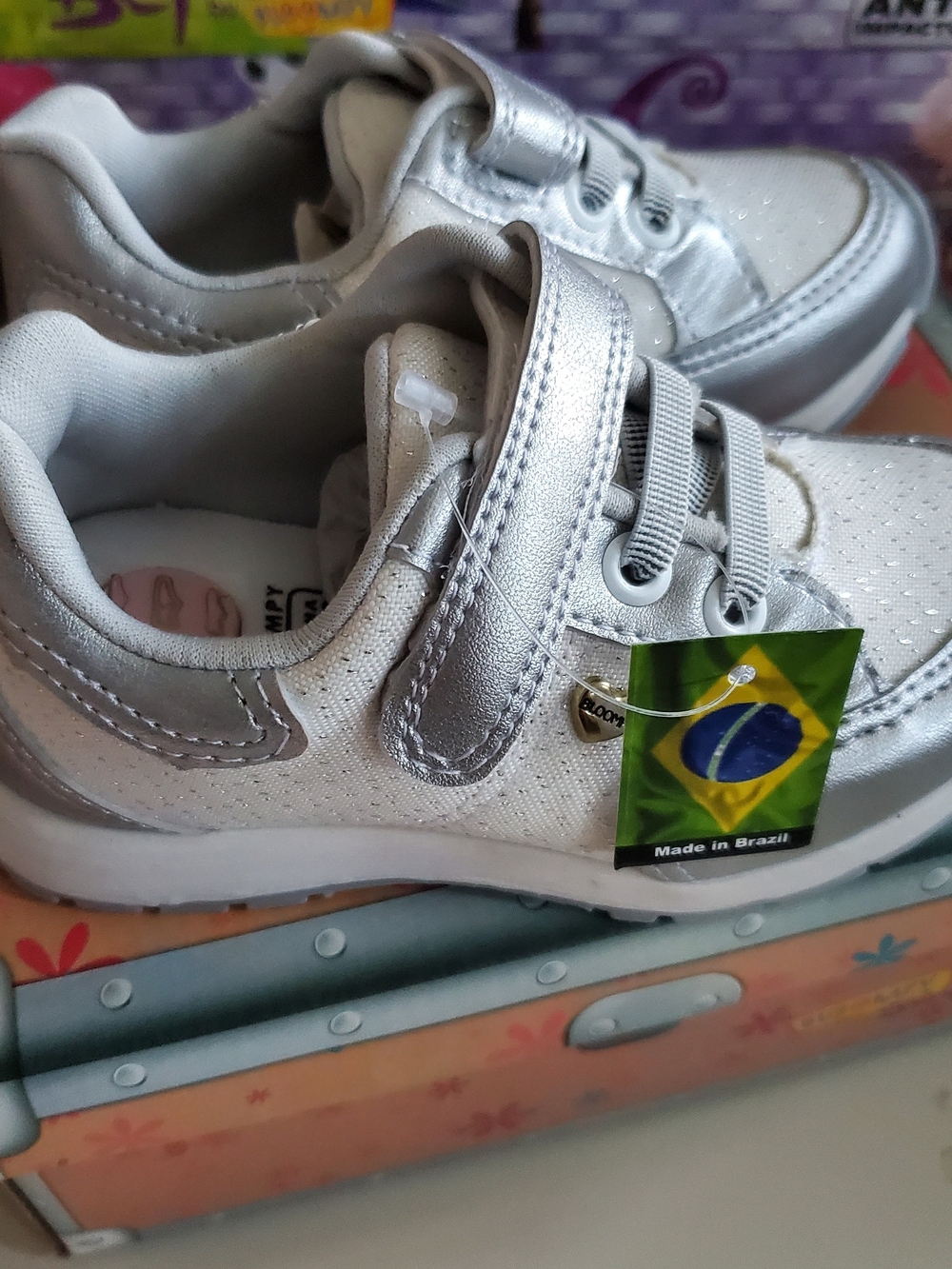 Kids Silver Vecro Sneakers